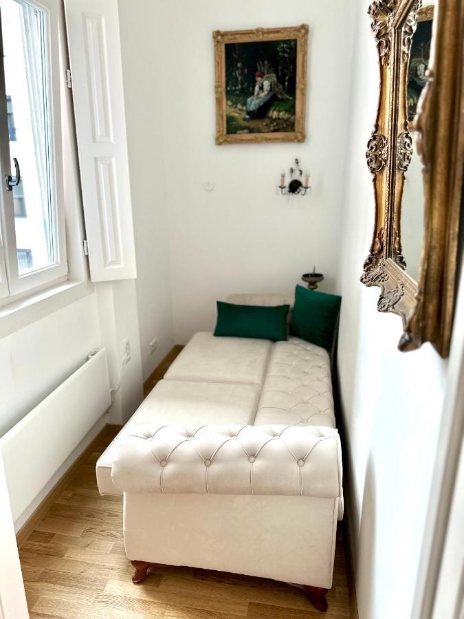 Central River Apartment Danube 부다페스트 외부 사진